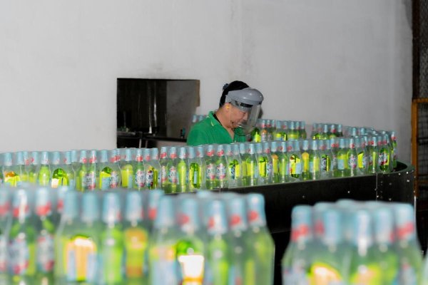 盈丰配资 乌苏啤酒推出“苹果味汽水”